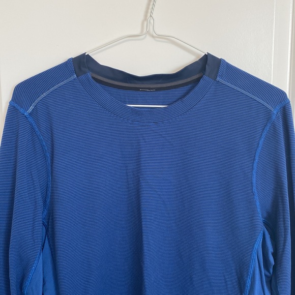 Lululemon Men's Crew Neck Long Sleeve Top Medium Blue Striped Inner Pock… - Picture 2 of 10
